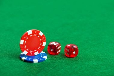 qq8821 alternatif app showing live roulette table and deposit options including DANA and OVO